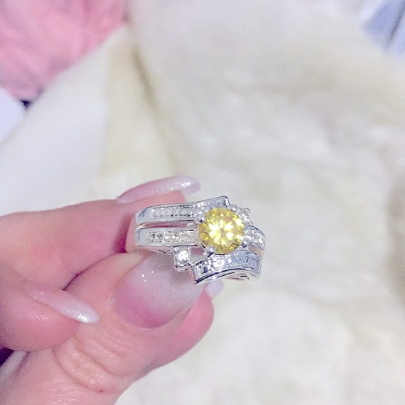 🆕Stunning Canary Yellow Round Cushion Stone Center w/CZ Crystal Diamond Paved - Picture 4 of 15